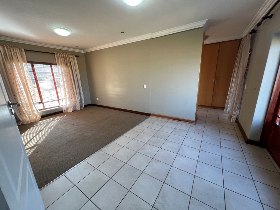 To Let 3 Bedroom Property for Rent in Wilkoppies North West